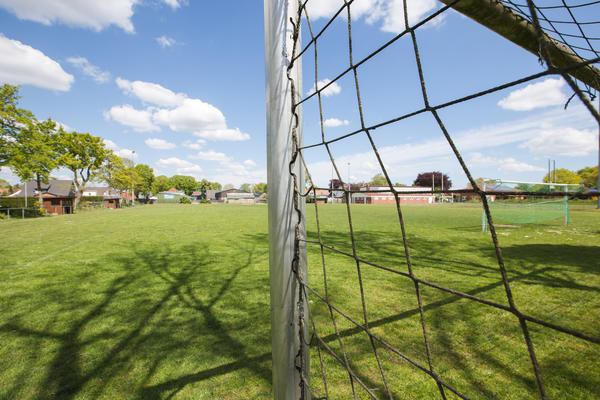 Auf dem Sportzplatz in Groß Rheide finden regelmäßig Spiele und Trainingseinheiten des FC Geest statt.
