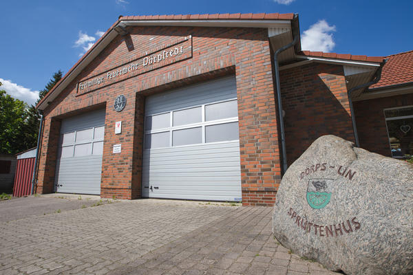 Das Feuerwehrhaus der Gemeinde Dörpstedt